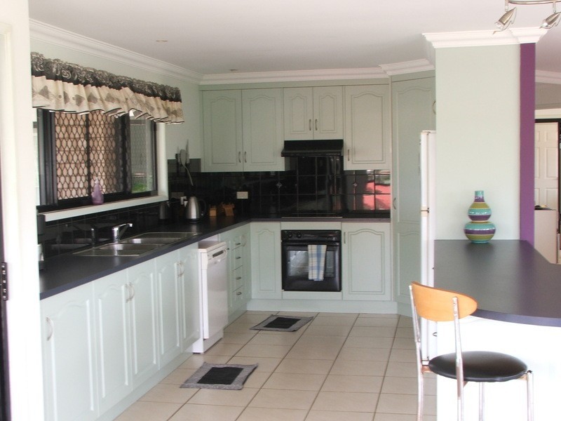 186  J Hickey Ave, Gladstone QLD 4680