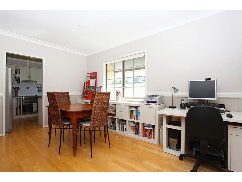 103 Dewar Terrace, Sherwood QLD 4075