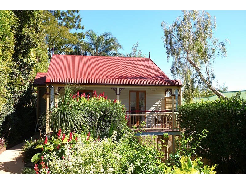 103 Dewar Terrace, Sherwood QLD 4075