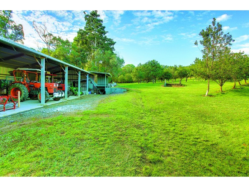 Canina QLD 4570