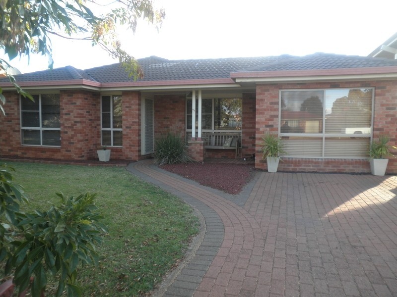 97 Sheraton Rd, Dubbo NSW 2830