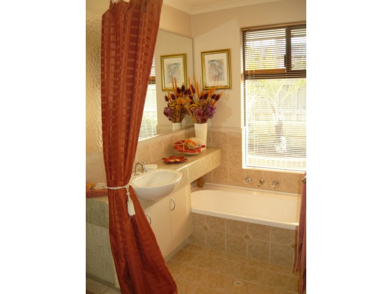 1 Doddington Way, Quinns Rocks WA 6030