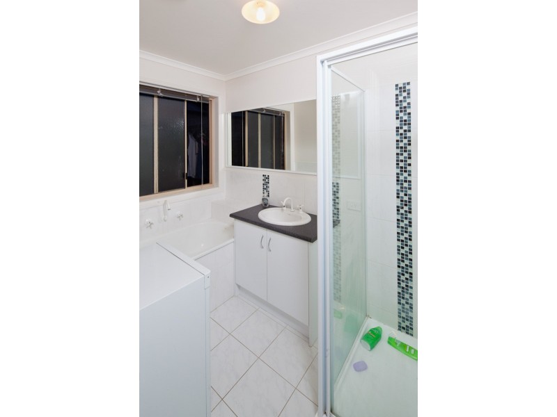 8 Johnsons Place, Pakenham VIC 3810