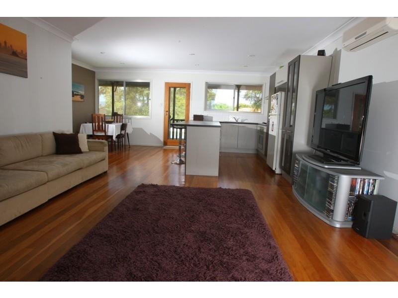 35 Mallawa Drive, Palm Beach QLD 4221