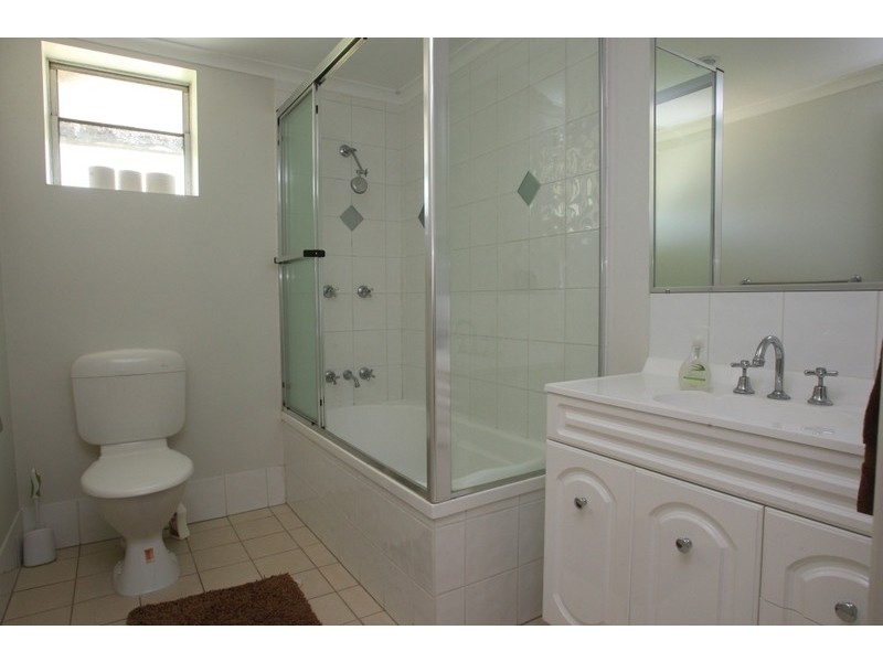 35 Mallawa Drive, Palm Beach QLD 4221