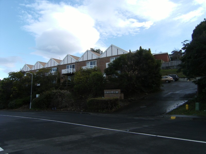 2/6 Opal Drive, Blackmans Bay TAS 7052