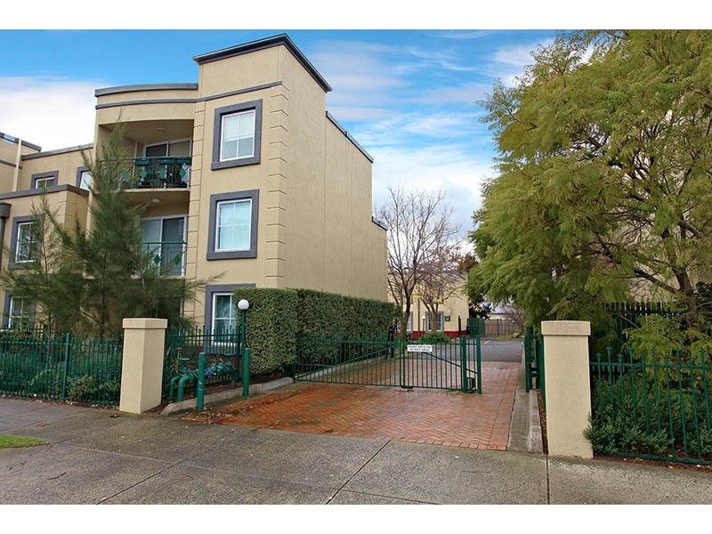33/997 Dandenong Road, Malvern East VIC 3145