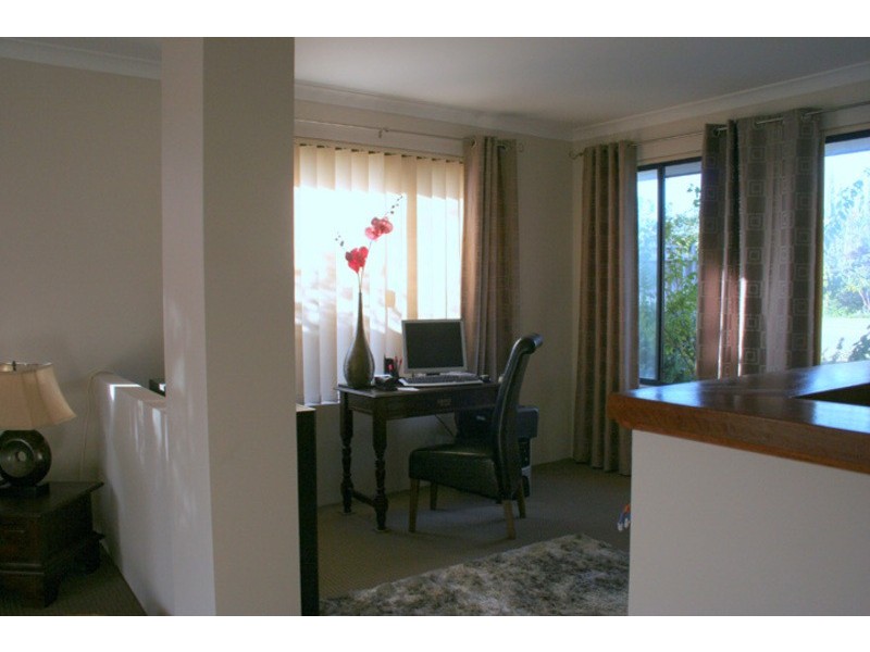 25 Thundelarra Avenue, Ellenbrook WA 6069