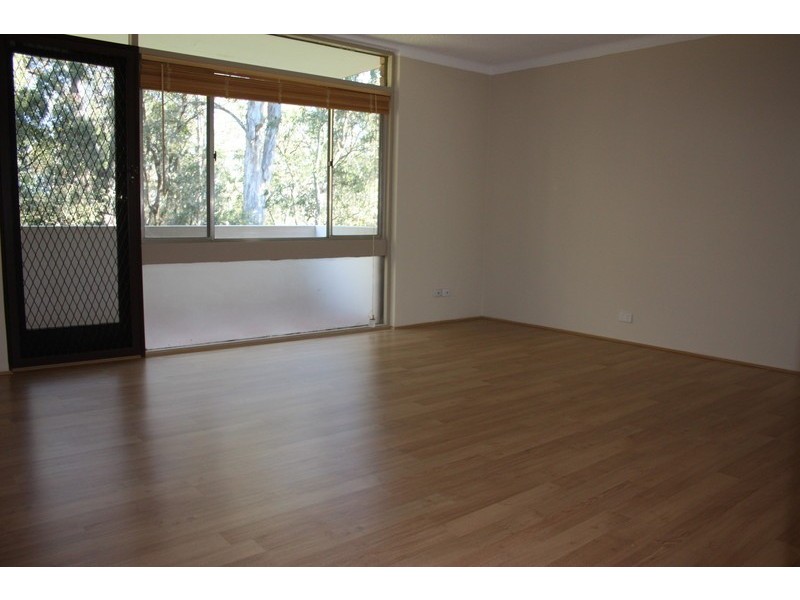 4/12 Meadow Cres, Meadowbank NSW 2114