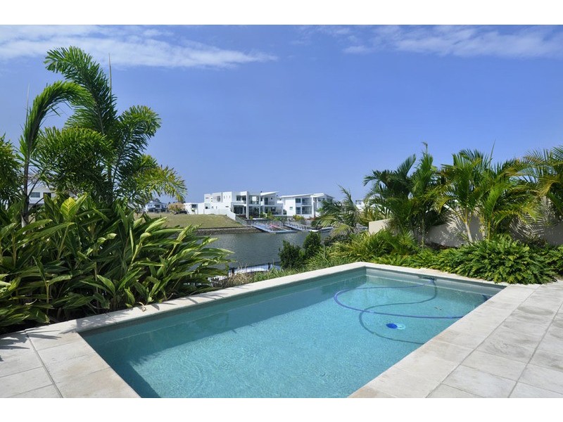 34 Riverlinks Boulevard East, Helensvale QLD 4212
