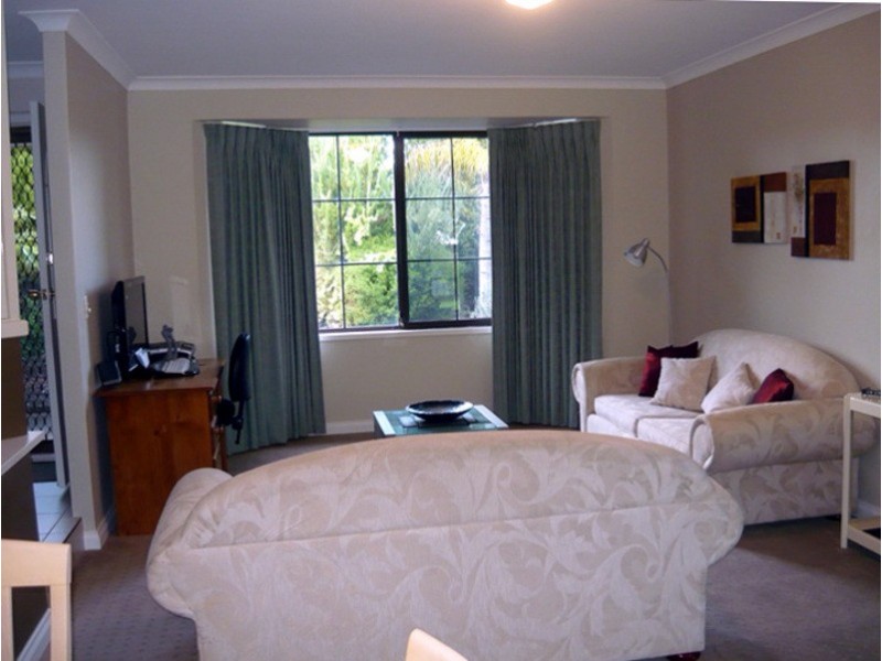 5 Richardson Court, Woodvale WA 6026