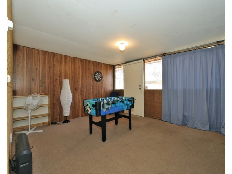 1 Varley Crescent, Cooloongup WA 6168