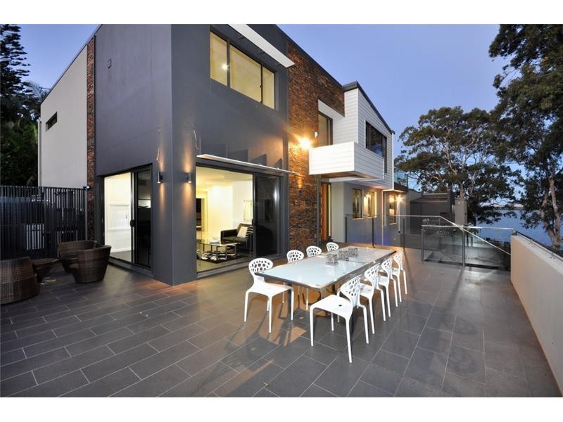 1a Bay Street, Redland Bay QLD 4165