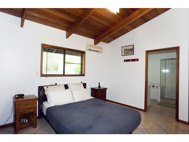 21 – 23 Warruga St, Cannonvale QLD 4802