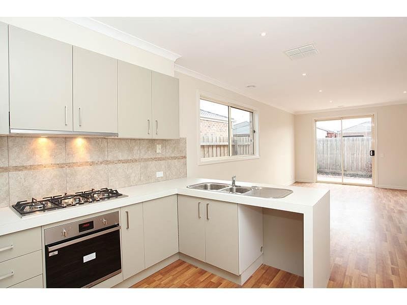 1/9 Eliza Grove, Wyndham Vale VIC 3024