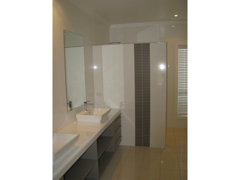 1 Hakea Drive, Coolamon NSW 2701