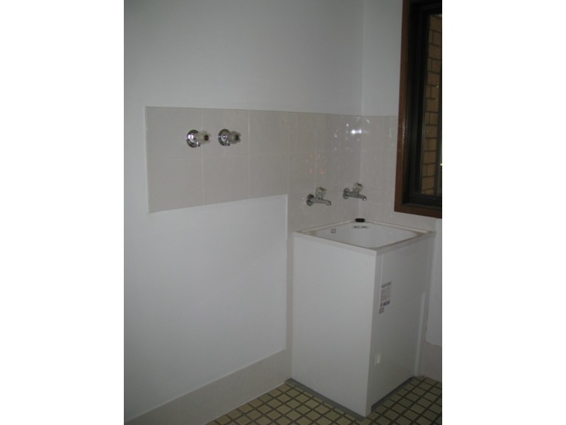 1 Atkins Place, Estella NSW 2650