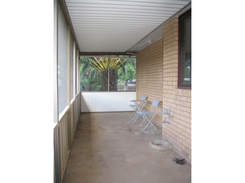 1 Atkins Place, Estella NSW 2650