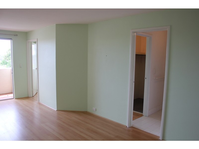 K15/45 King George Street, Victoria Park WA 6100