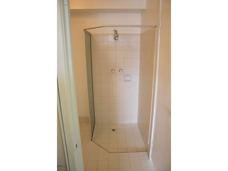 K15/45 King George Street, Victoria Park WA 6100