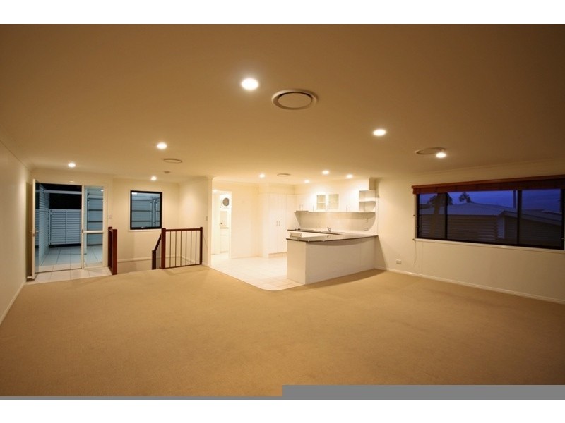 40/2 Ridgeline Way, Highland Park QLD 4211