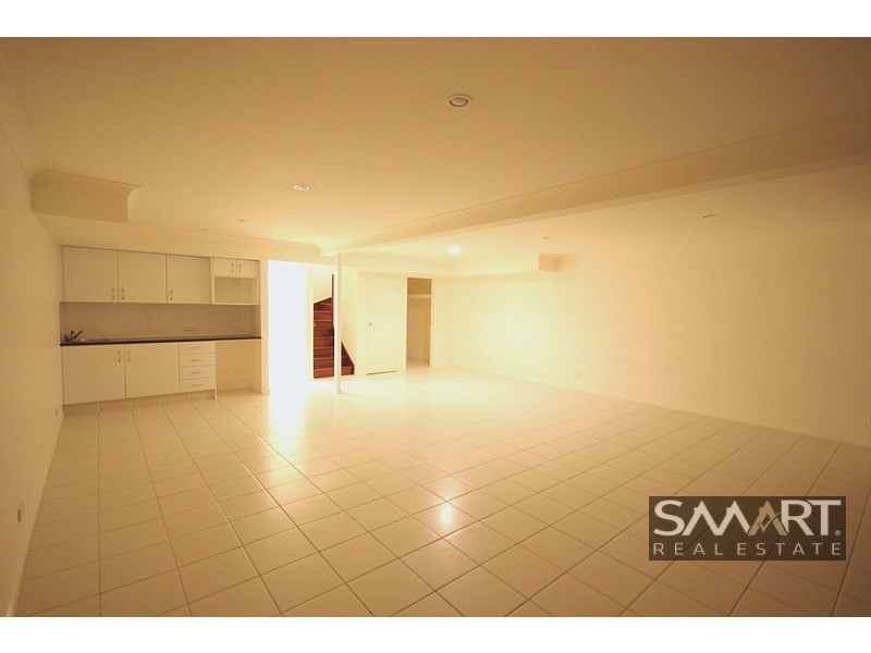 40/2 Ridgeline Way, Highland Park QLD 4211