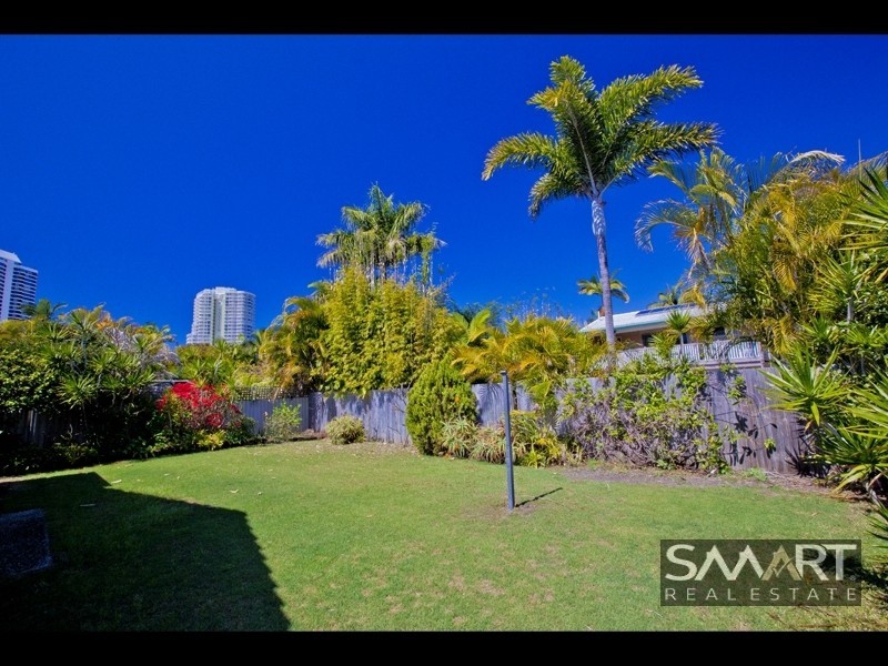 28 Broadwater Street, Runaway Bay QLD 4216