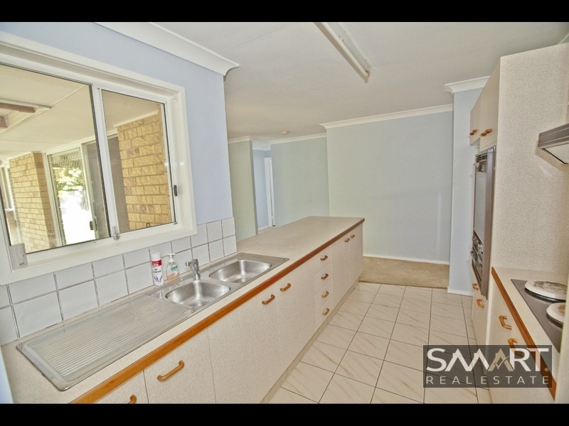 28 Broadwater Street, Runaway Bay QLD 4216