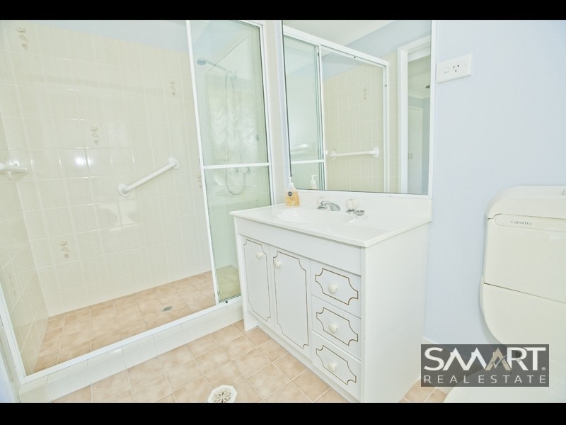 28 Broadwater Street, Runaway Bay QLD 4216