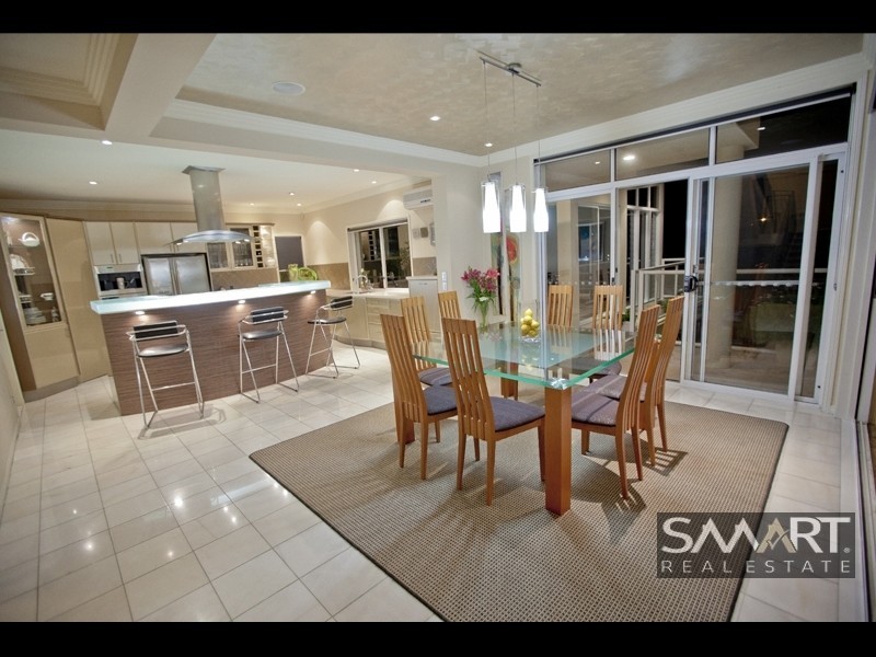 398 Benowa Road, Benowa Waters QLD 4217