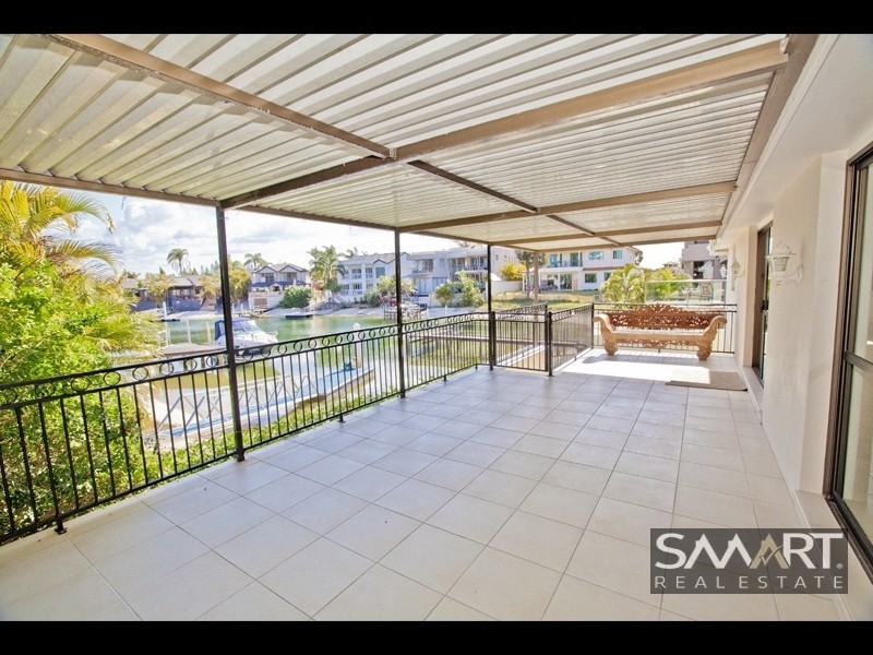 60 Commodore Drive, Paradise Waters QLD 4217
