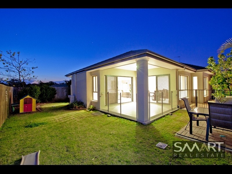 33 Highcrest Circuit, Molendinar QLD 4214