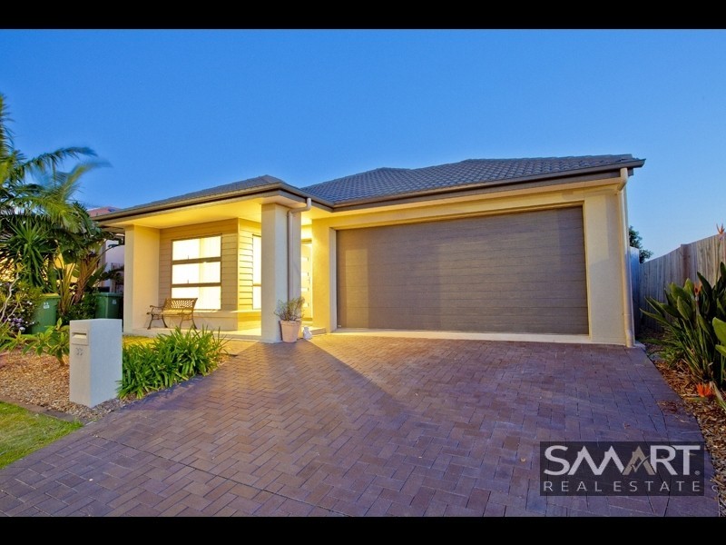 33 Highcrest Circuit, Molendinar QLD 4214