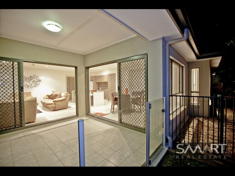 33 Highcrest Circuit, Molendinar QLD 4214