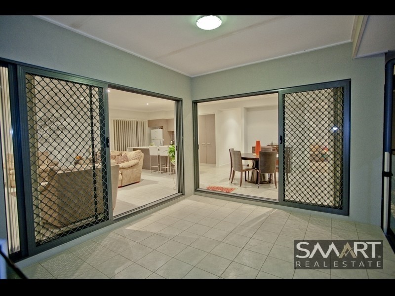 33 Highcrest Circuit, Molendinar QLD 4214