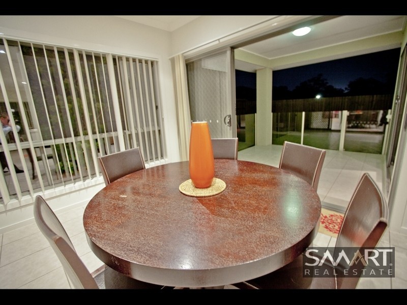 33 Highcrest Circuit, Molendinar QLD 4214