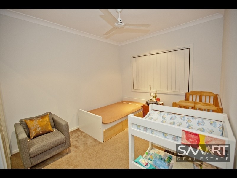 33 Highcrest Circuit, Molendinar QLD 4214