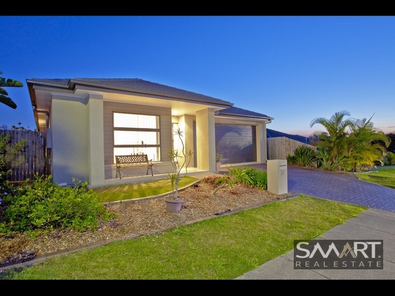 33 Highcrest Circuit, Molendinar QLD 4214