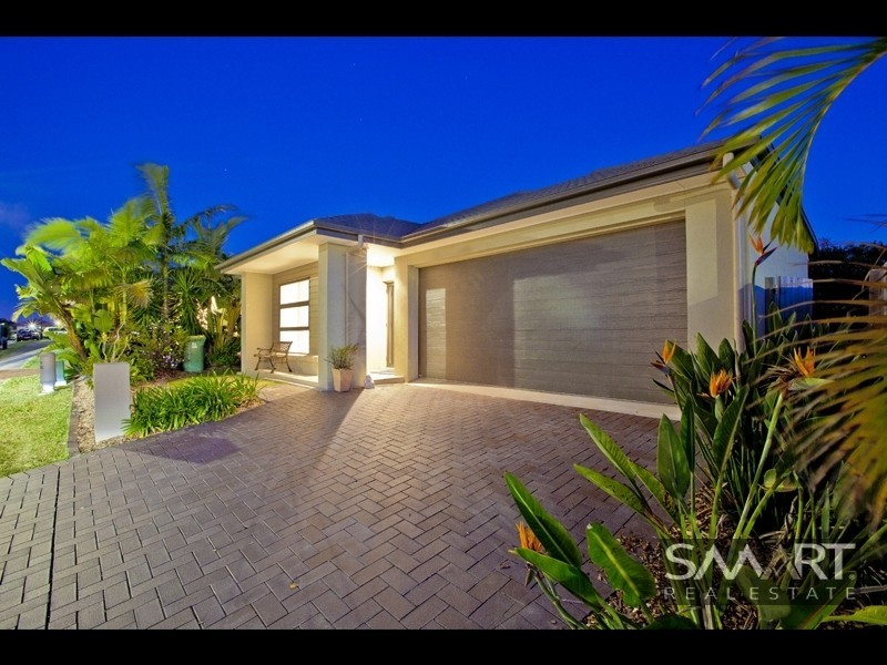 33 Highcrest Circuit, Molendinar QLD 4214