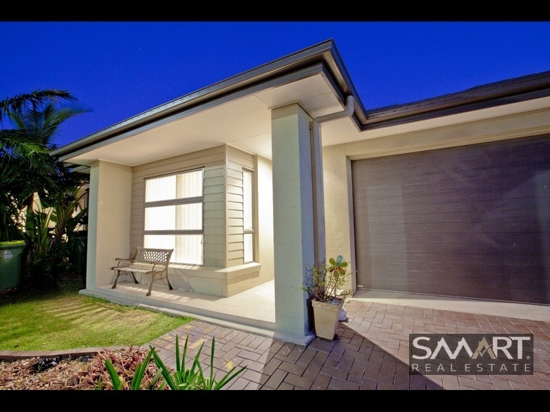 33 Highcrest Circuit, Molendinar QLD 4214