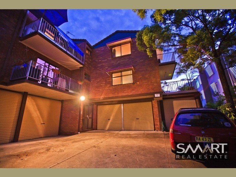 6/4 Rose Street, Southport QLD 4215