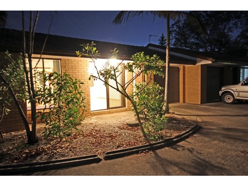 13/11 Hoya Court, Labrador QLD 4215