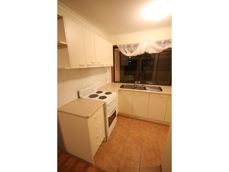 13/11 Hoya Court, Labrador QLD 4215