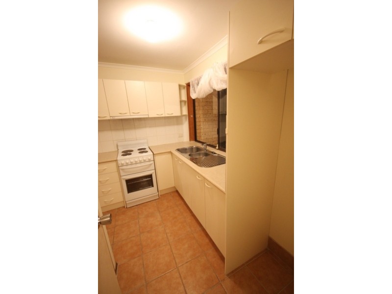 13/11 Hoya Court, Labrador QLD 4215
