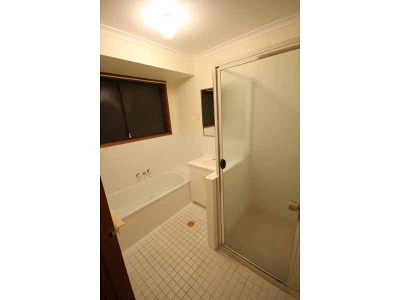 13/11 Hoya Court, Labrador QLD 4215