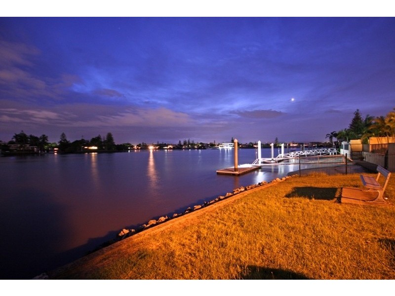 11/1 Peninsular Drive, Surfers Paradise QLD 4217