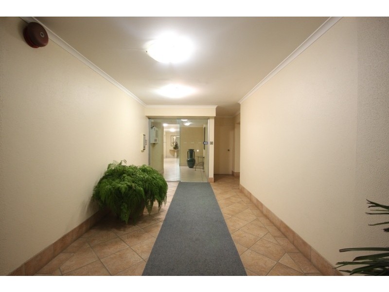 11/1 Peninsular Drive, Surfers Paradise QLD 4217