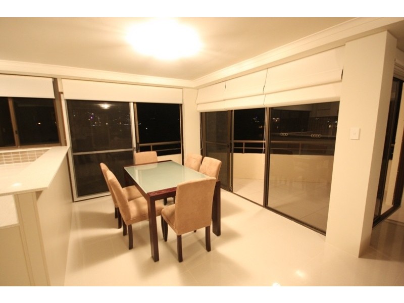 11/1 Peninsular Drive, Surfers Paradise QLD 4217