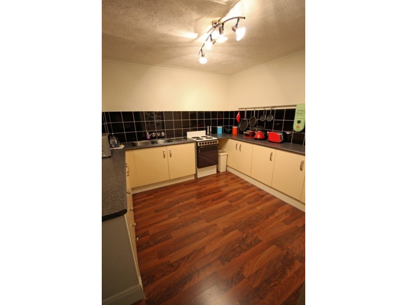 6/14 Brett Avenue, Labrador QLD 4215