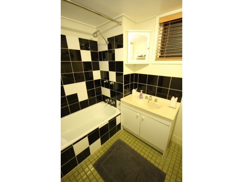 6/14 Brett Avenue, Labrador QLD 4215